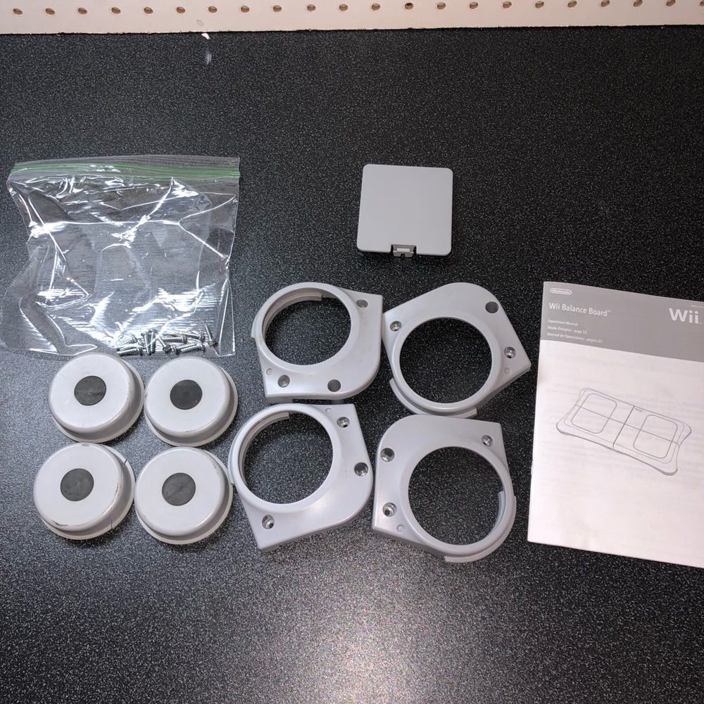 Wii Balance Board Parts Feet, Corners, Bumpers, Screws & Battery Cover